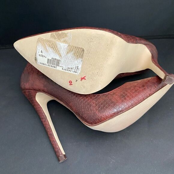 Charlotte Russe Snake Print Faux Leather Pumps - Picture 13 of 17